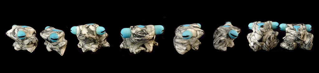 Pinolith Frogs by Andres Lementino
